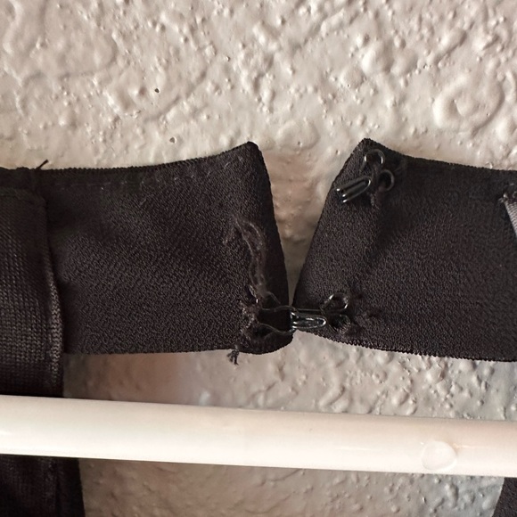 Black evening dress size medium - Picture 7 of 7